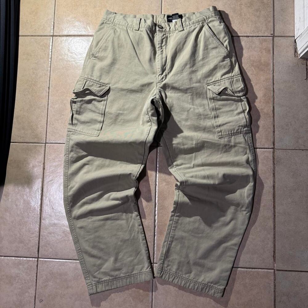 Vintage 2000s eddie bauer kakhi cargo pants Size 35 in mens
